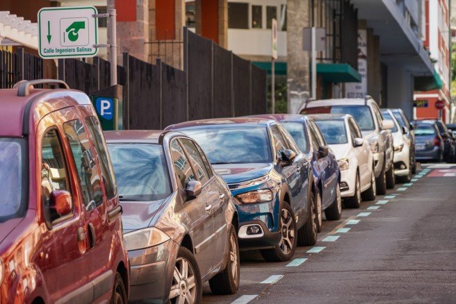 El Ayuntamiento pone en marcha 410 nuevos sensores inteligentes en las zonas de aparcamiento regulado de Alcaravaneras
