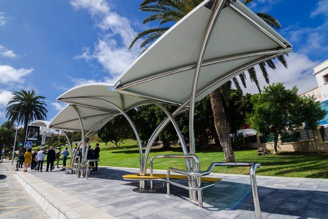 La parada piloto de la MetroGuagua en el Parque Doramas avanza el modelo funcional, flexible y sostenible del futuro sistema de transporte de la ciudad